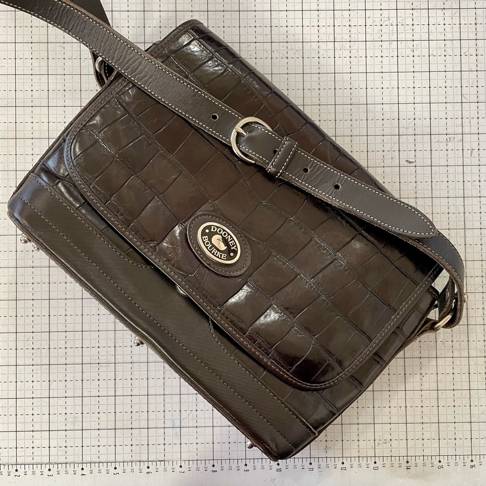 D&B croc 🐊 brown crossbody